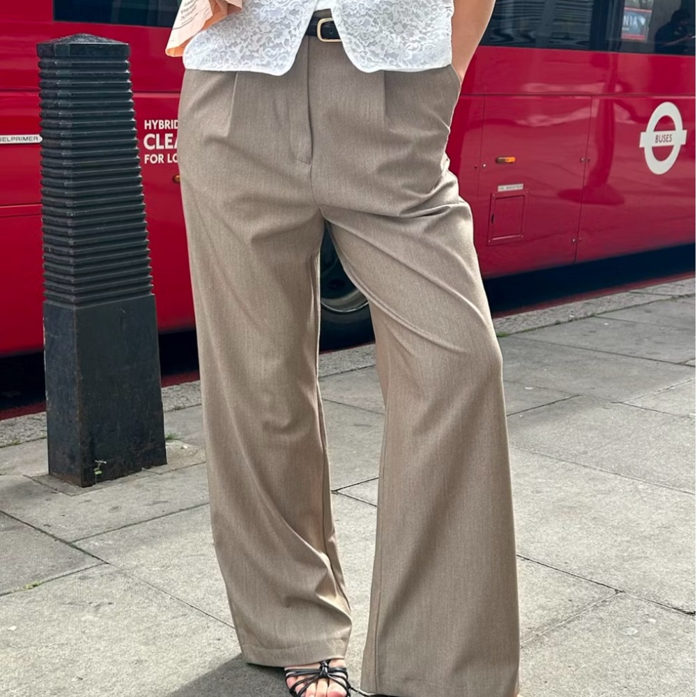 Djerf Avenue Favorite Pants Oat